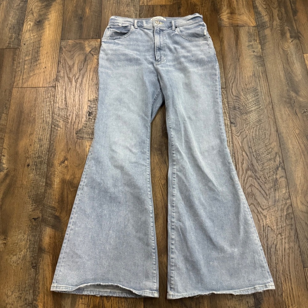 Abercrombie & Fitch Flare Ultra High Rise Jeans Light Wash‎ 30/10S Stretch Boho